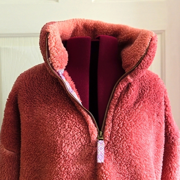 Simply Southern Medium Sherpa Pink Ombre Pullover - Picture 3 of 9